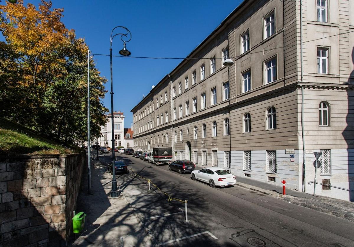 Apartment Buda Castle -shiny 3 Bedrooms