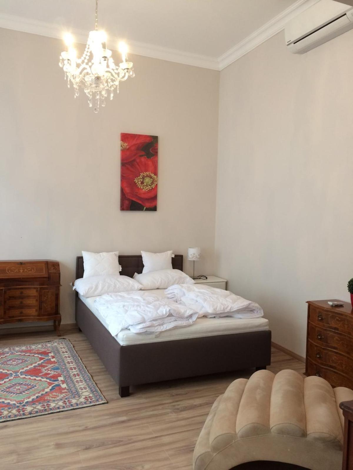 Buda Castle -shiny 3 Bedrooms Apartment *